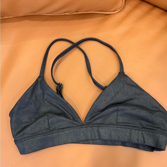 NWOT- ALO Yoga Faux Leather Airbrush Splendor Sports Bra size Small - Picture 3 of 7